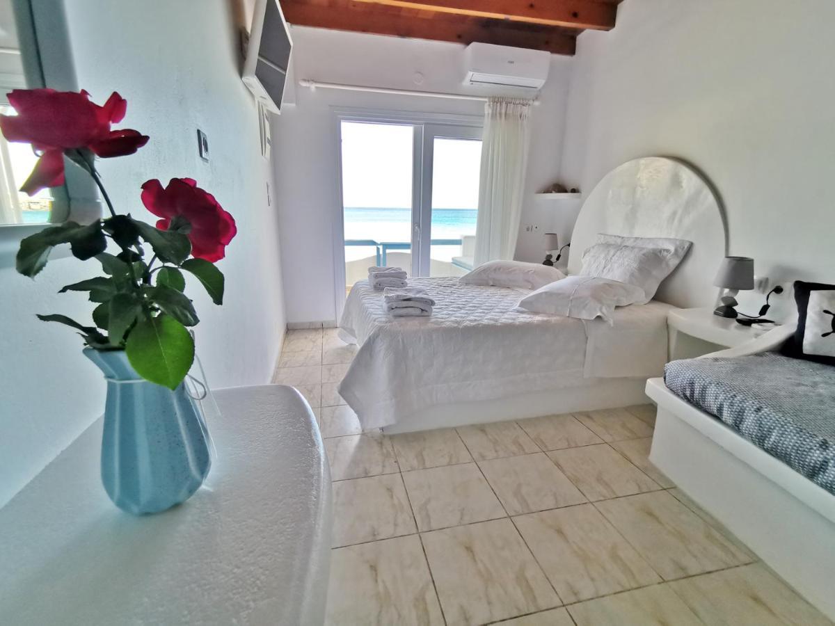 Blue Mare Apartments On The Beach Firopotamos Номер фото