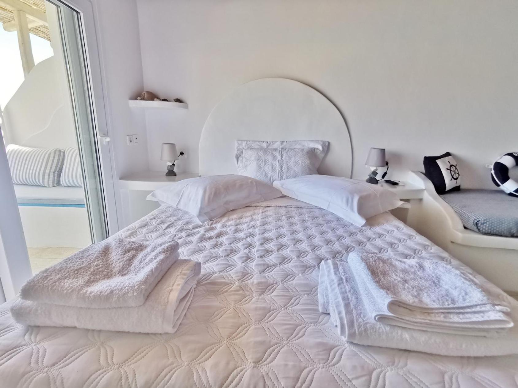 Blue Mare Apartments On The Beach Firopotamos Номер фото
