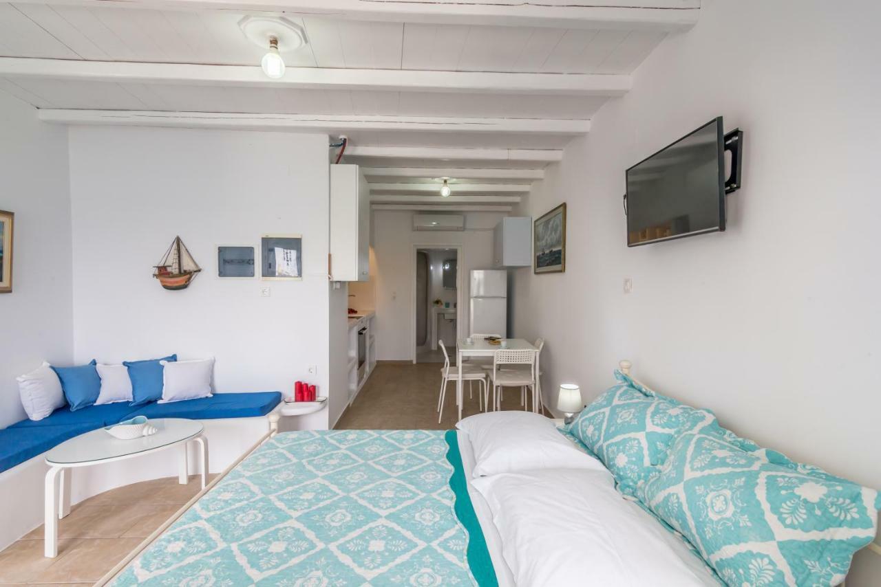 Blue Mare Apartments On The Beach Firopotamos Экстерьер фото